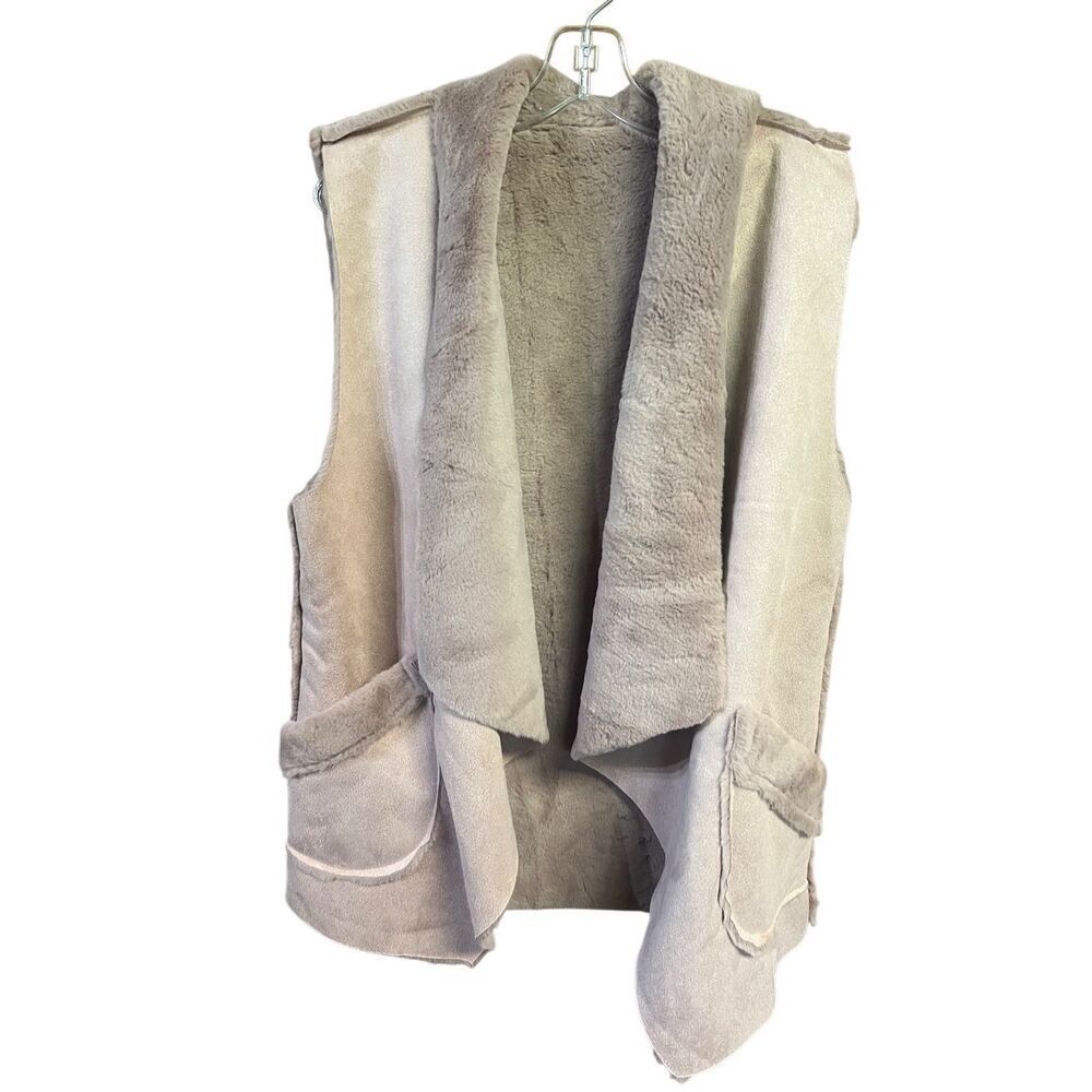 Love Of Fashion Faux Fur/Faux Suede Open Vest One Size  Beige  NWT
